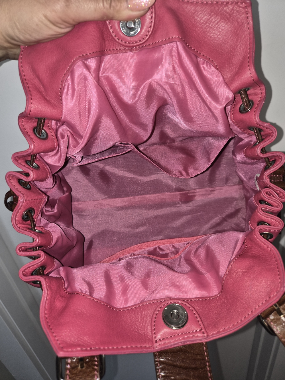 Stylish Pink and Brown Leather Tote Bag - Picture 7 of 8